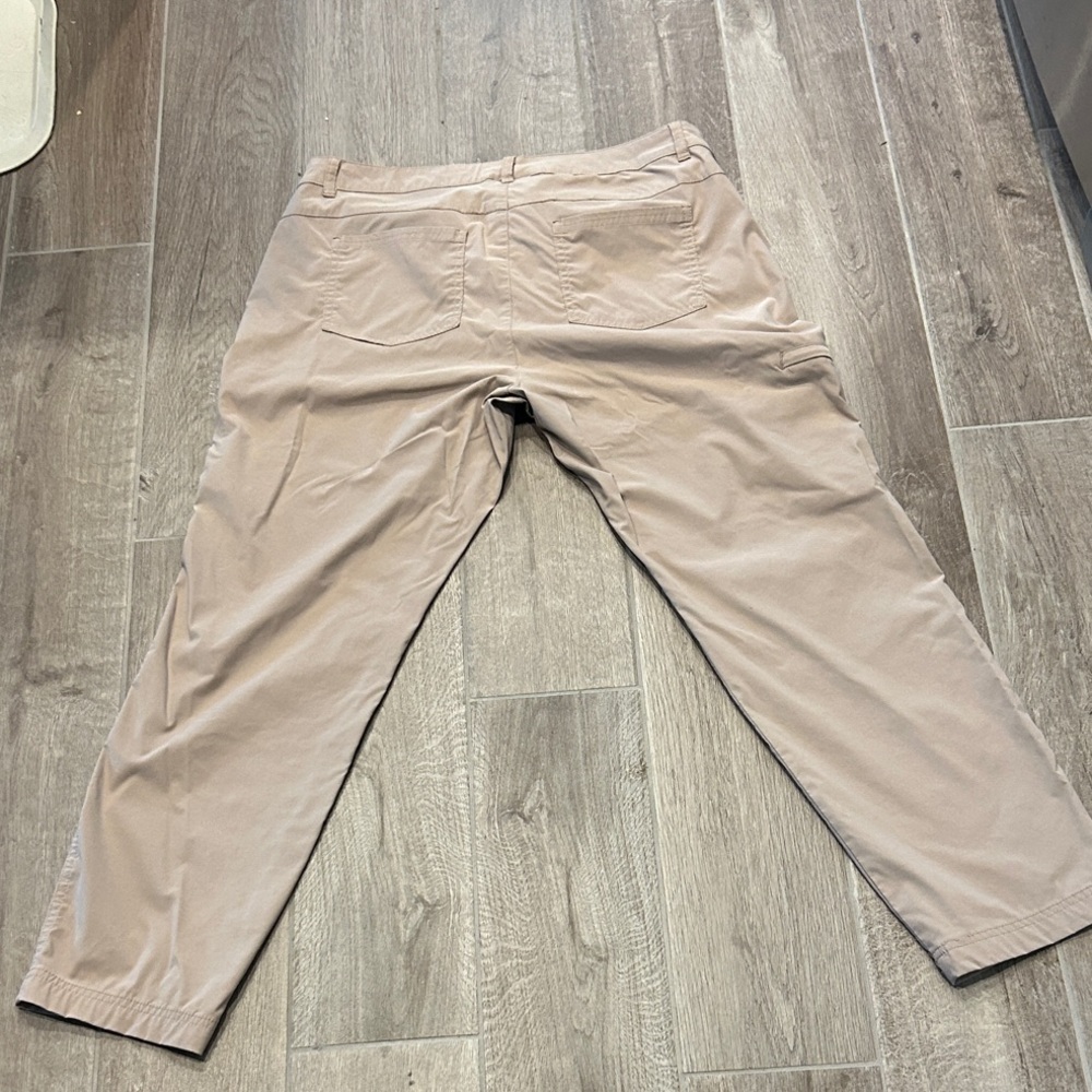 Gerry Women’s Khaki Pants Size L – 36” Waist, Casual Outdoor Style - Picture 5 of 6